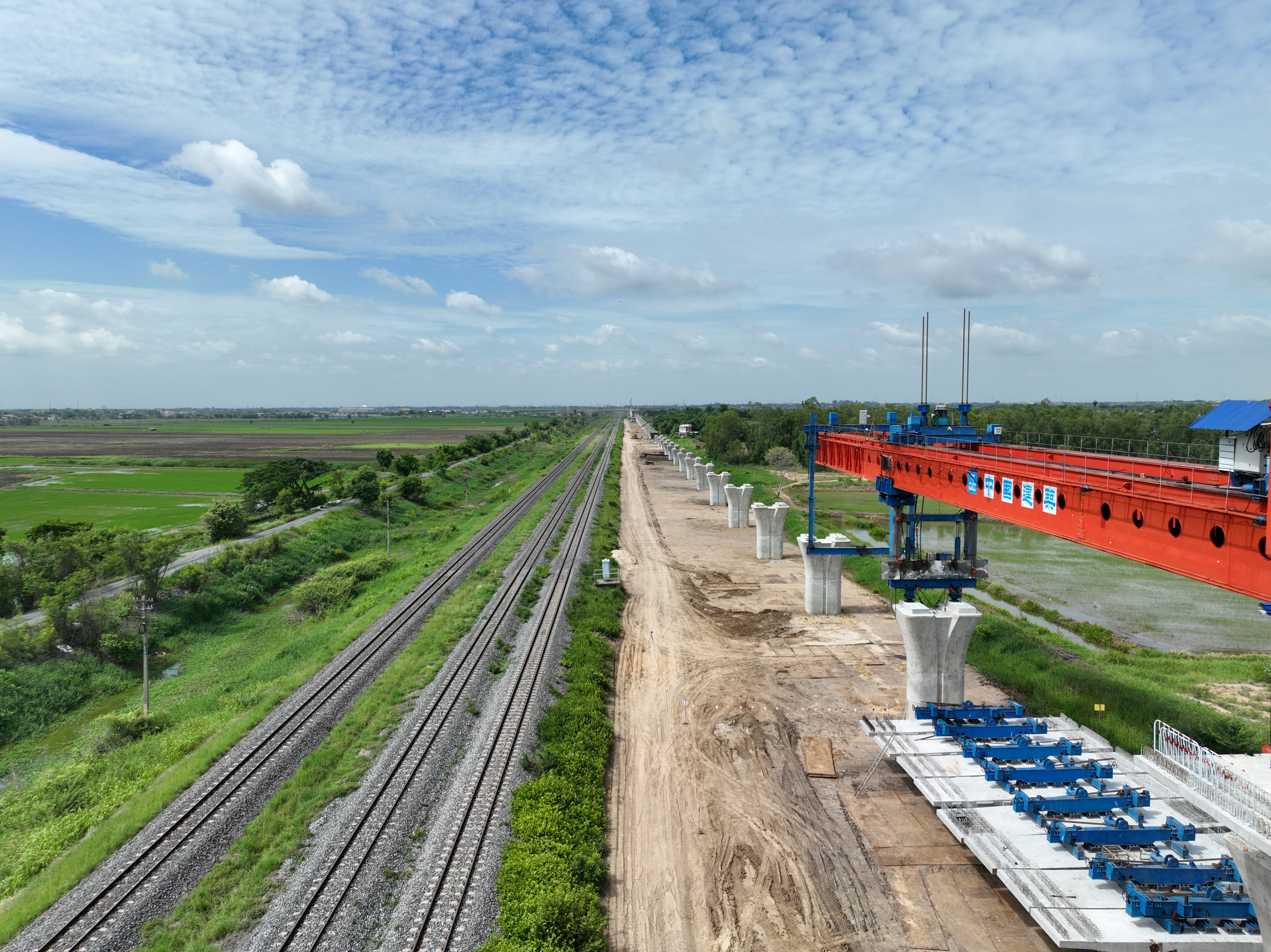 中泰高铁项目 实景图3.jpg